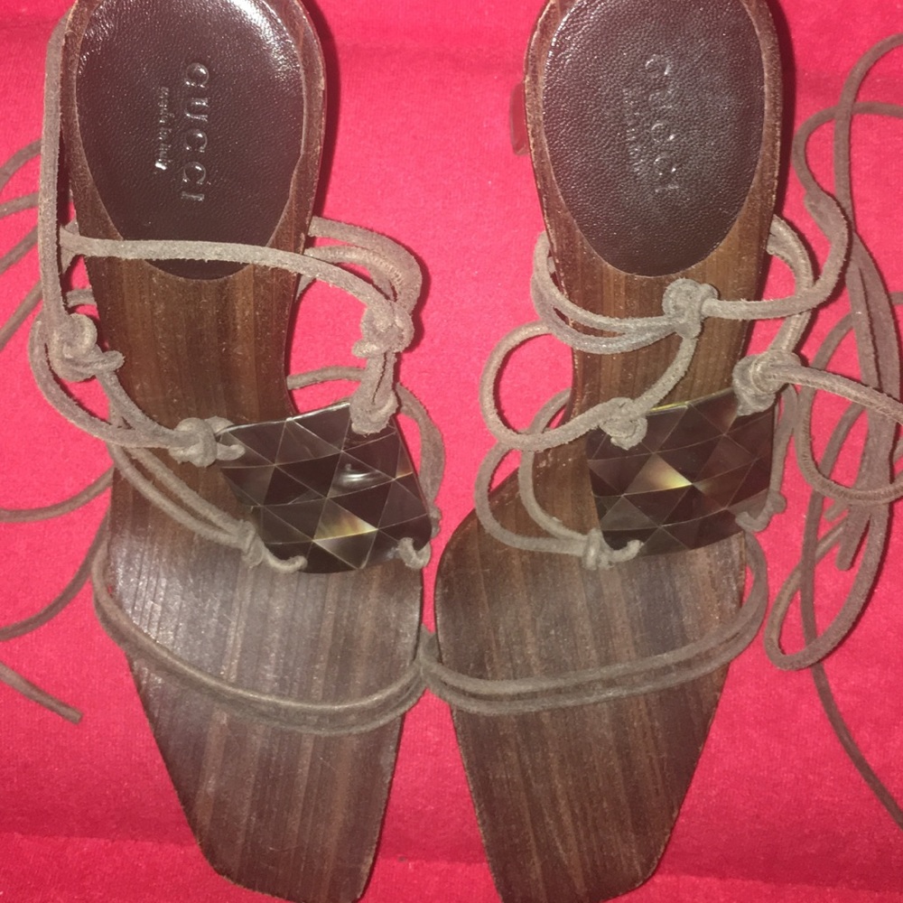 NWOT Strappy Gucci Sandals